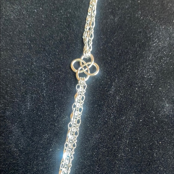 Unsigned Vintage Silver Tone Necklace - Picture 2 of 4